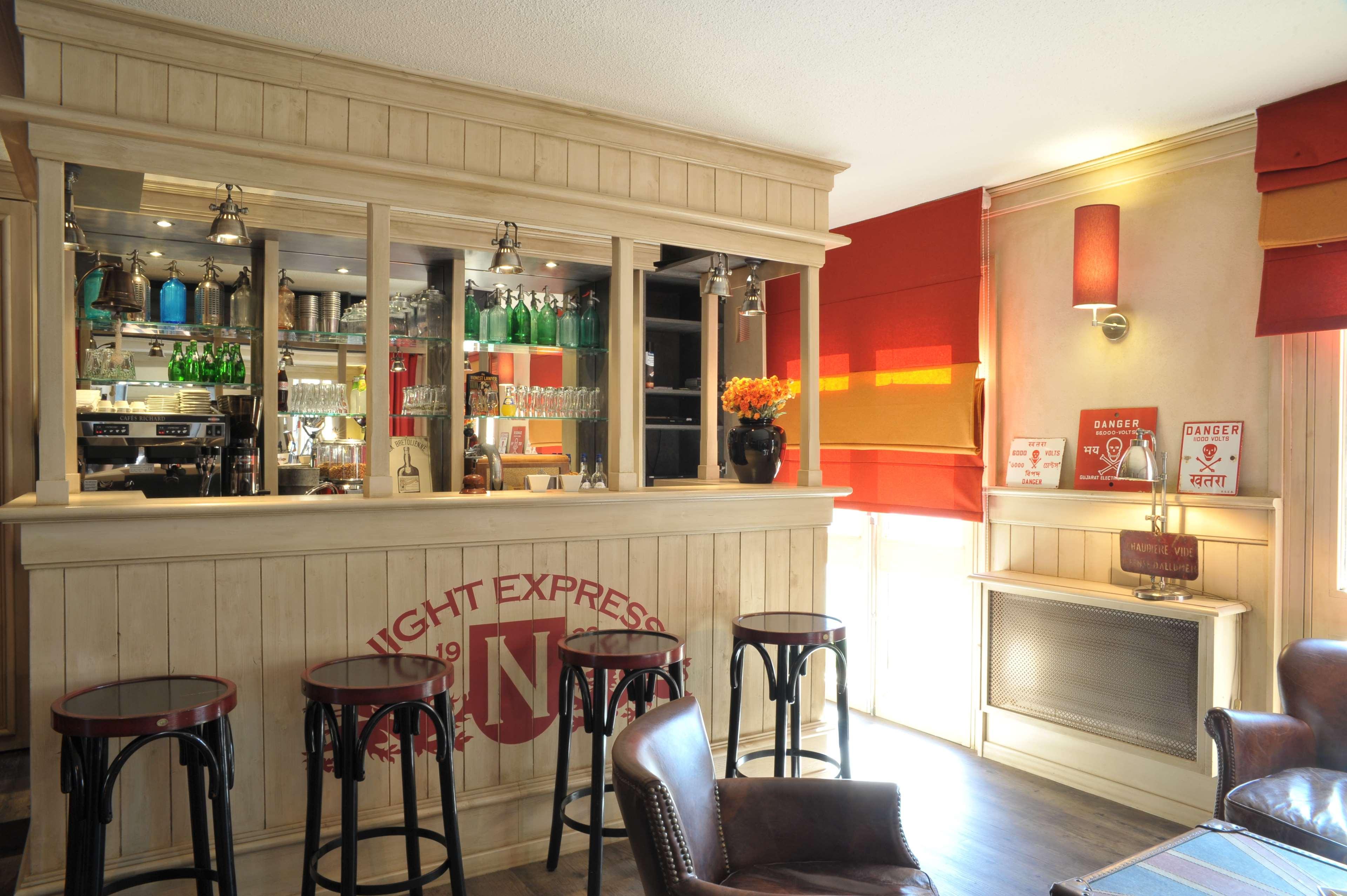 Brit Hotel Essentiel Cholet Exterior photo