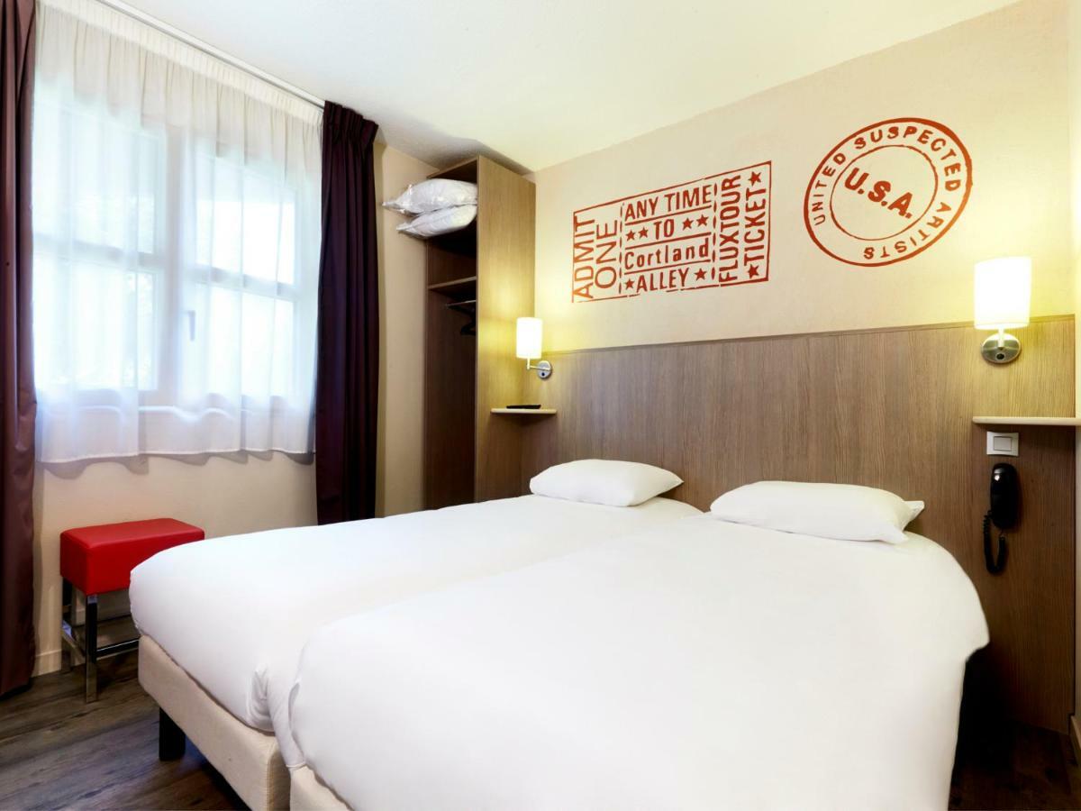 Brit Hotel Essentiel Cholet Exterior photo